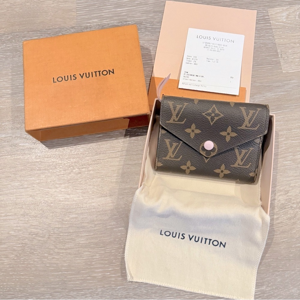 NWT!!! Louis Vuitton | Victorine Compact Wallet | Pink & Brown Monogram